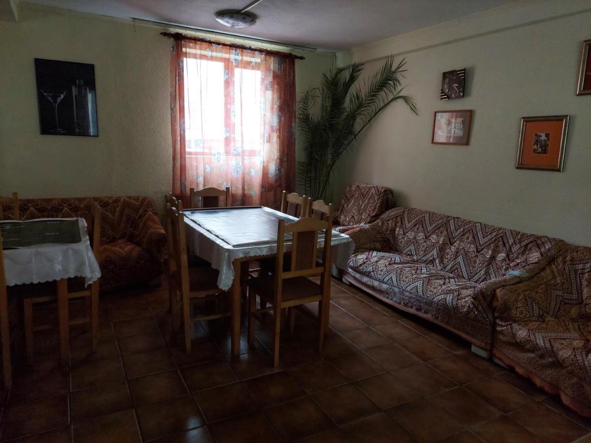 Pensiune Casa Barcaru Azuga Exteriör bild