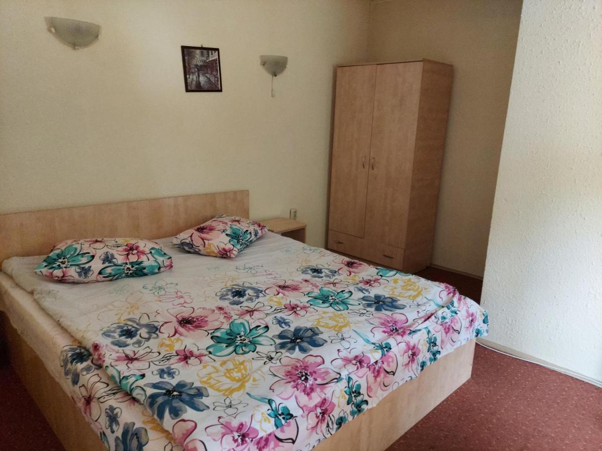 Pensiune Casa Barcaru Azuga Exteriör bild