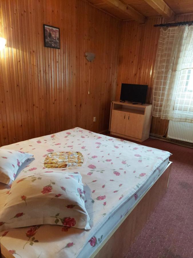 Pensiune Casa Barcaru Azuga Exteriör bild